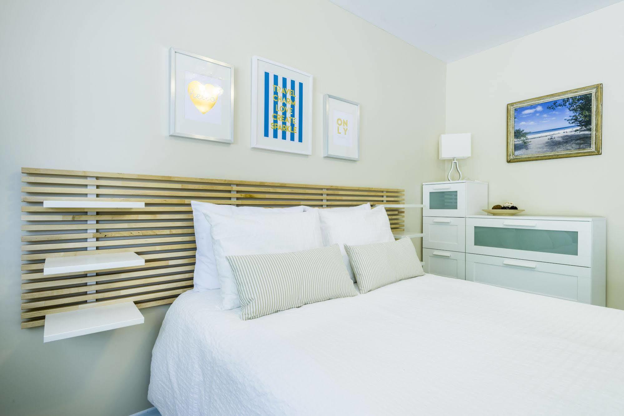 Hollywood Cottages Wasaga Beach Extérieur photo